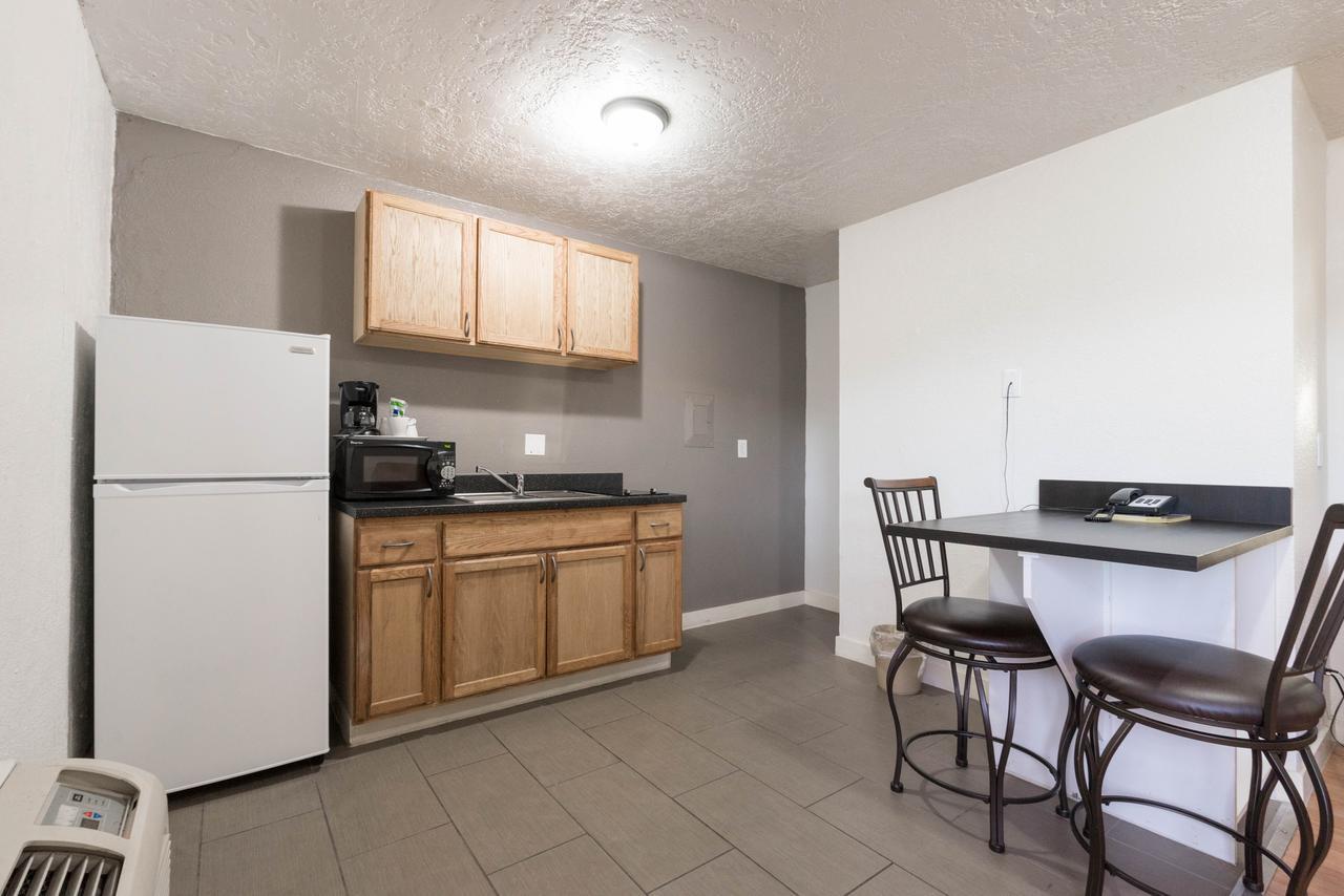 Little Suites Provo Extended Stay 외부 사진